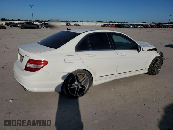 2010 Mercedes-Benz C 300 Sport z VIN WDDGF8BB2AF485305, wystawiony jako Copart lot #56286795 z przebiegiem 198 553 mil mil oraz Czysty tytuł • Clean title. Historia ofert i sprzedaży dostępna na DreamBid. Obrazek 3.