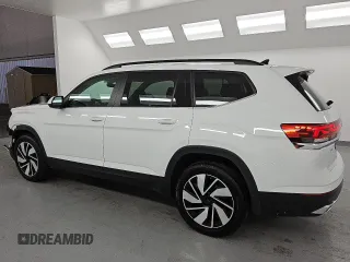 2024 Volkswagen Atlas SE with VIN 1V2WR2CA0RC536554, listed as a Copart auction lot 61272315 with 41,506 mi miles and Clean title. Bid and sale history available at DreamBid. Image 2.