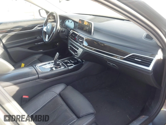 2018 BMW 7 Series 740i with VIN WBA7E2C55JB214987, listed as a IAAI auction lot 41733790 with 96,738 mi miles. Bid and sale history available at carsss.com. Image 5.