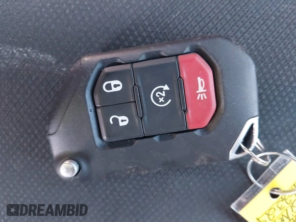2018 Jeep Wrangler Unlimited Sahara z VIN 1C4HJXEN4JW173435, wystawiony jako IAAI lot #41453040 z przebiegiem 51 530 mil mil oraz . Historia ofert i sprzedaży dostępna na DreamBid. Obrazek 11.