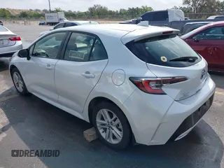 2022 Toyota Corolla Hatchback SE with VIN JTNB4MBE5N3188805, listed as a IAAI auction lot 41881571 with 45,416 mi miles. Bid and sale history available at carsss.com. Image 3.