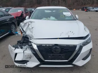 2022 Nissan Sentra SV z VIN 3N1AB8CV0NY314459, wystawiony jako IAAI lot #41268638 z przebiegiem Nie podano mil oraz . Historia ofert i sprzedaży dostępna na DreamBid. Obrazek 11.