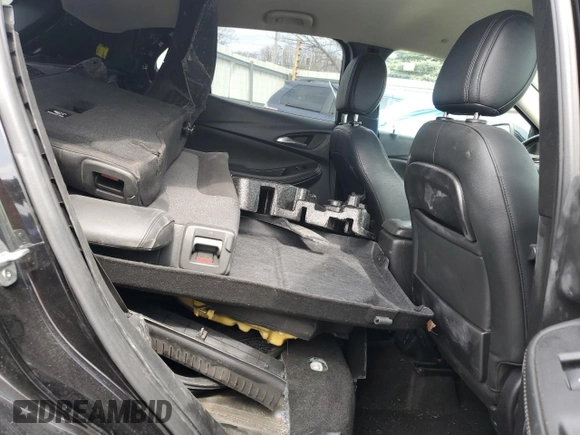 2020 Buick Encore GX Preferred z VIN KL4MMCSL6LB127482, wystawiony jako Copart lot #50872545 z przebiegiem 83 621 mil mil oraz Szkoda całkowita • Salvage title. Historia ofert i sprzedaży dostępna na DreamBid. Obrazek 10.