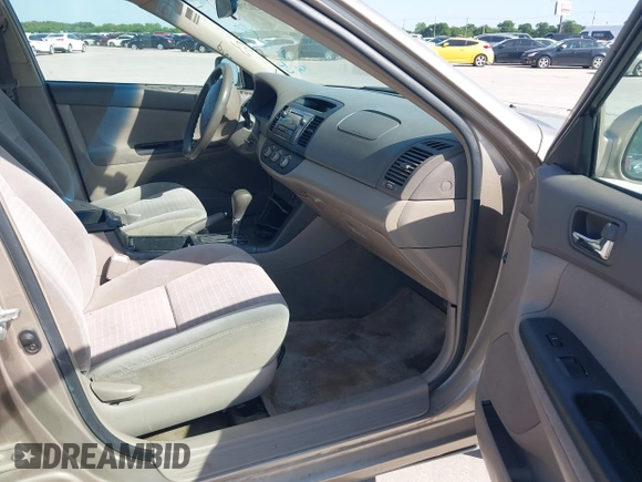 2006 Toyota Camry STD with VIN 4T1BE30K76U704819, listed as a IAAI auction lot 42021982 with 264,934 mi miles and . Bid and sale history available at carsss.com. Image 5.