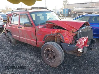 1997 Jeep Cherokee Sport with VIN 1J4FJ68S9VL569350, listed as a IAAI auction lot 41033623 with 299,012 mi miles. Bid and sale history available at carsss.com. Image 1.