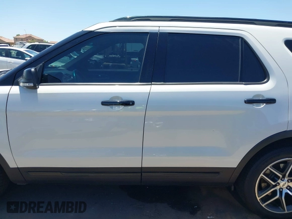 2017 Ford Explorer Sport z VIN 1FM5K8GT4HGA61316, wystawiony jako IAAI lot #42572392 z przebiegiem 92 860 mil mil oraz . Historia ofert i sprzedaży dostępna na DreamBid. Obrazek 14.