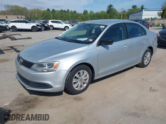 2012 Volkswagen Jetta S с VIN 3VW2K7AJ0CM310389, выставлен на аукционе IAAI как лот 42263766 с пробегом 159 706 миль миль и . История ставок и продаж доступна на DreamBid. Изображение 2.