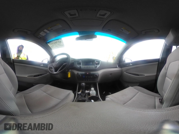 2018 Hyundai Tucson SE z VIN KM8J2CA41JU807280, wystawiony jako IAAI lot #42301977 z przebiegiem 62 415 mil mil oraz . Historia ofert i sprzedaży dostępna na DreamBid. Obrazek 19.