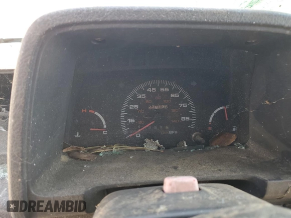 1995 Geo Tracker z VIN 2CNBE18UXS6930601, wystawiony jako Copart lot #76079094 z przebiegiem 276 136 mil mil oraz Szkody całkowita. Historia ofert i sprzedaży dostępna na DreamBid. Obrazek 9.