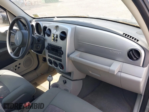 2008 Chrysler PT Cruiser z VIN 3A8FY48B68T117041, wystawiony jako IAAI lot #42560062 z przebiegiem 66 701 mil mil oraz . Historia ofert i sprzedaży dostępna na DreamBid. Obrazek 5.
