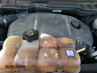 2016 Ram 1500 z VIN 3C6JR6DMXGG329425, wystawiony jako Copart lot #83474654 z przebiegiem 268 690 mil mil oraz Czysty tytuł • Clean title. Historia ofert i sprzedaży dostępna na DreamBid. Obrazek 13.