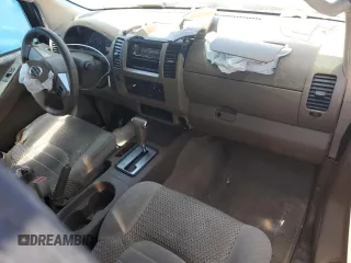2006 Nissan Frontier SE с VIN 1N6AD06U96C466615, выставлен на аукционе Copart как лот 51866295 с пробегом 119 978 миль миль и Списание • Salvage title. История ставок и продаж доступна на DreamBid. Изображение 8.