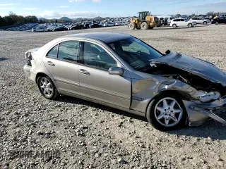 2003 Mercedes-Benz C 240 z VIN WDBRF81J93F439211, wystawiony jako Copart lot #79460514 z przebiegiem 116 596 mil mil oraz Szkoda całkowita • Salvage title. Historia ofert i sprzedaży dostępna na DreamBid. Obrazek 10.
