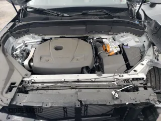 2025 Volvo XC90 with VIN YV4H60PE2S1314925, listed as a Copart auction lot 51448875 with 2,537 mi miles and Salvage Title. Bid and sale history available at DreamBid. Image 12.