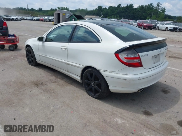 2005 Mercedes-Benz C 230 Kompressor с VIN WDBRN40J65A691009, выставлен на аукционе IAAI как лот 42763934 с пробегом 163 633 миль миль и . История ставок и продаж доступна на DreamBid. Изображение 3.