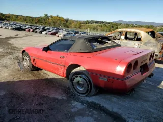 1990 Chevrolet Corvette z VIN 1G1YY3384L5111942, wystawiony jako Copart lot #75481214 z przebiegiem 91 731 mil mil oraz Szkoda całkowita • Salvage title. Historia ofert i sprzedaży dostępna na DreamBid. Obrazek 2.