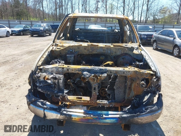 2002 Ford F-150 XL with VIN 1FTRX17L02NB15843, listed as a IAAI auction lot 41836759 with 1 mi miles. Bid and sale history available at carsss.com. Image 6.