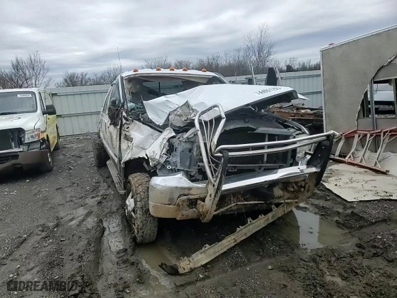 2001 Ford Super Duty F-350 DRW XL with VIN 1FTWW33F71EB83119, listed as a Copart auction lot 44051705 with 262,862 mi miles and Salvage Title. Bid and sale history available at carsss.com. Image 12.