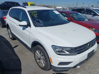 2019 Volkswagen Tiguan S with VIN 3VV1B7AX2KM011599, listed as a IAAI auction lot 41531947 with 45,923 mi miles. Bid and sale history available at carsss.com. Image 1.