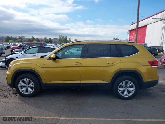 2018 Volkswagen Atlas 3.6L V6 SE with VIN 1V2KR2CA9JC525197, listed as a IAAI auction lot 37875450 with 62,703 mi miles. Bid and sale history available at carsss.com. Image 14.