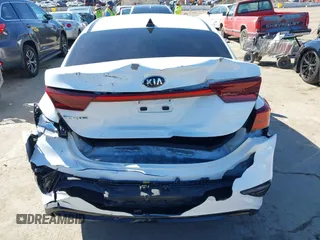 2021 Kia Forte LXS z VIN 3KPF24AD3ME283990, wystawiony jako IAAI lot #41839394 z przebiegiem 66 197 mil mil oraz . Historia ofert i sprzedaży dostępna na DreamBid. Obrazek 16.