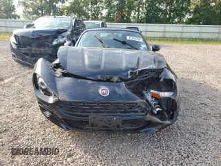 2017 FIAT 124 Spider Elaborazione Abarth z VIN JC1NFAEK0H0106560, wystawiony jako Copart lot #72044394 z przebiegiem Nie podano mil oraz Szkody całkowita. Historia ofert i sprzedaży dostępna na DreamBid. Obrazek 5.