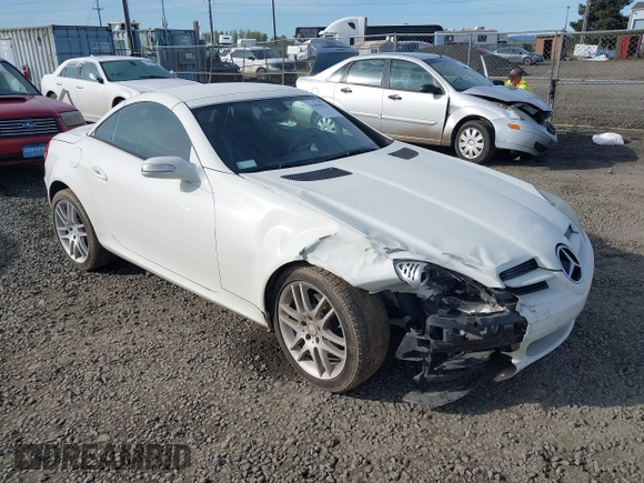 2008 Mercedes-Benz SLK 280 z VIN WDBWK54F68F189017, wystawiony jako IAAI lot #41990622 z przebiegiem 92 741 mil mil oraz . Historia ofert i sprzedaży dostępna na DreamBid. Obrazek 1.