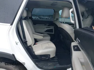 2021 Kia Telluride S with VIN 5XYP6DHC1MG103401, listed as a IAAI auction lot 42174602 with 125,118 mi miles and . Bid and sale history available at DreamBid. Image 8.
