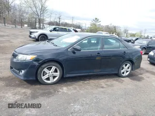 2012 Toyota Camry L with VIN 4T1BF1FK0CU135929, listed as a IAAI auction lot 42059366 with 172,236 mi miles. Bid and sale history available at carsss.com. Image 14.