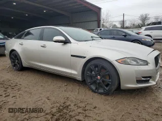 2017 Jaguar XJ with VIN SAJWJ2GD1H8W04196, listed as a Copart auction lot 42312835 with 0 mi miles and Clean Title. Bid and sale history available at carsss.com. Image 4.