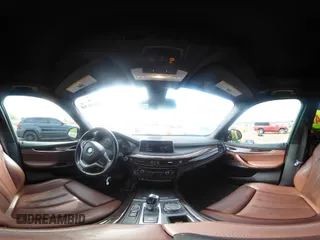 2017 BMW X5 xDrive35i z VIN 5UXKR0C56H0U49957, wystawiony jako IAAI lot #42183768 z przebiegiem 96 346 mil mil oraz . Historia ofert i sprzedaży dostępna na DreamBid. Obrazek 18.