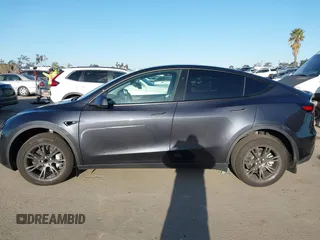 2024 Tesla Model Y with VIN 7SAYGDED5RF103983, listed as a IAAI auction lot 41933836 with 11,398 mi miles and . Bid and sale history available at DreamBid. Image 14.