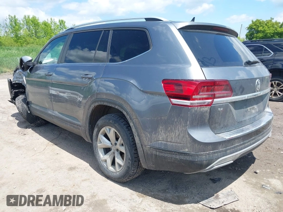 2018 Volkswagen Atlas SE с VIN 1V2CP2CA2JC593755, выставлен на аукционе IAAI как лот 42381332 с пробегом 62 664 миль миль и . История ставок и продаж доступна на DreamBid. Изображение 3.