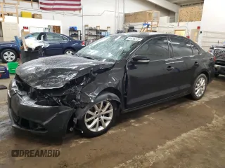 2012 Volkswagen Jetta SE z VIN 3VWBP7AJ0CM076871, wystawiony jako Copart lot #54836275 z przebiegiem 225 694 mil mil oraz Szkoda całkowita • Salvage title. Historia ofert i sprzedaży dostępna na DreamBid. Obrazek 1.