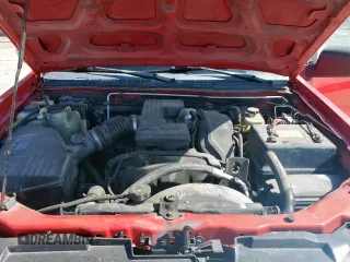 2005 GMC Canyon SL Z71 with VIN 1GTDS196258155053, listed as a Copart auction lot 62395355 with 173,506 mi miles and Clean title. Bid and sale history available at DreamBid. Image 11.