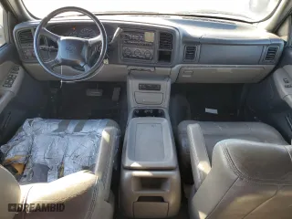 2000 Chevrolet Suburban LS with VIN 3GNEC16T3YG132821, listed as a Copart auction lot 87255784 with 236,048 mi miles and Clean Title. Bid and sale history available at carsss.com. Image 8.