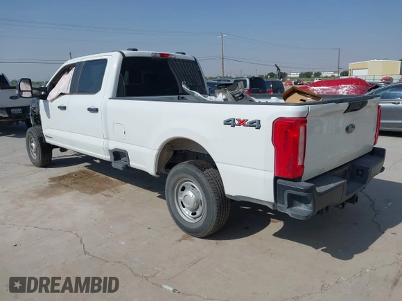 2024 Ford F-250 XL with VIN 1FT7W2BT2REE29043, listed as a IAAI auction lot 42307279 with 7,339 mi miles and . Bid and sale history available at DreamBid. Image 3.