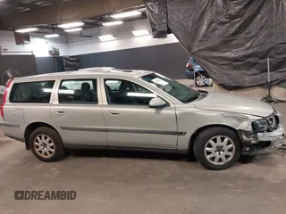 2001 Volvo V70 с VIN YV1SW61R611109527, выставлен на аукционе IAAI как лот 40925226 с пробегом 126 004 миль миль и . История ставок и продаж доступна на DreamBid. Изображение 13.