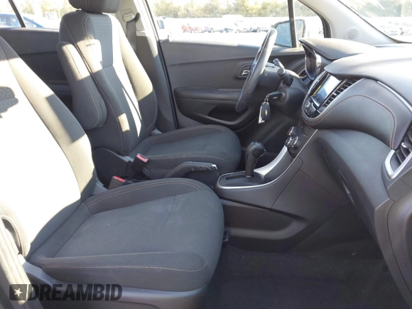 2021 Chevrolet Trax LS with VIN KL7CJKSB2MB303227, listed as a IAAI auction lot 41345271 with 51,801 mi miles. Bid and sale history available at carsss.com. Image 5.