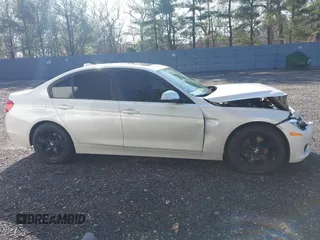 2014 BMW 3 Series 328d xDrive с VIN WBA3D5C52EKX99519, выставлен на аукционе IAAI как лот 41909624 с пробегом 112 395 миль миль и . История ставок и продаж доступна на DreamBid. Изображение 13.
