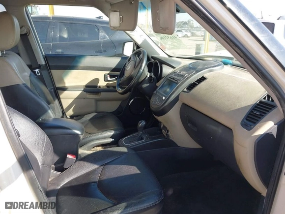 2013 Kia Soul + with VIN KNDJT2A6XD7760122, listed as a IAAI auction lot 41652106 with 116,237 mi miles. Bid and sale history available at carsss.com. Image 5.