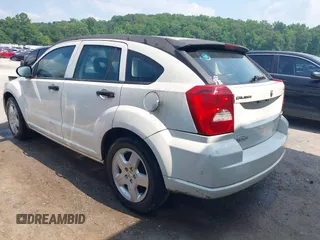 2008 Dodge Caliber SXT z VIN 1B3HB48B58D583486, wystawiony jako IAAI lot #42422405 z przebiegiem 196 700 mil mil oraz . Historia ofert i sprzedaży dostępna na DreamBid. Obrazek 3.