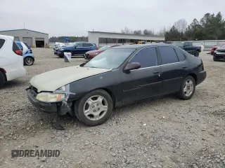 2000 Nissan Altima GXE with VIN 1N4DL01A0YC142560, listed as a Copart auction lot 41752175 with 228,857 mi miles and Salvage Title. Bid and sale history available at carsss.com. Image 1.