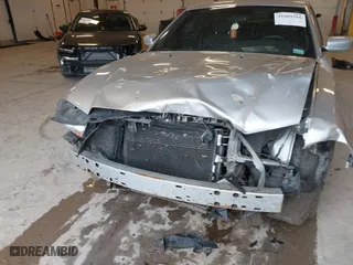 2011 Dodge Charger SE with VIN 2B3CL3CG0BH615016, listed as a IAAI auction lot 41669366 with 203,197 mi miles. Bid and sale history available at carsss.com. Image 6.
