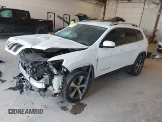 2019 Jeep Cherokee Limited z VIN 1C4PJMDN8KD179523, wystawiony jako IAAI lot #42094656 z przebiegiem 137 709 mil mil oraz . Historia ofert i sprzedaży dostępna na DreamBid. Obrazek 17.