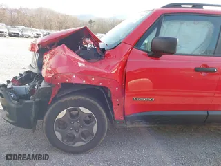 2018 Jeep Renegade Sport with VIN ZACCJBAB4JPJ63846, listed as a IAAI auction lot 41779614 with 66,725 mi miles. Bid and sale history available at carsss.com. Image 18.