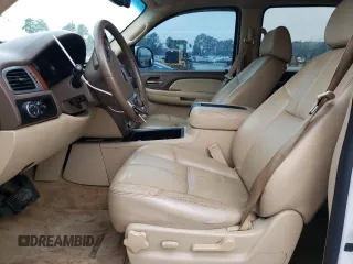 2008 GMC Yukon XL SLT w/4SB with VIN 1GKFC16028J194992, listed as a Copart auction lot 73526724 with 236,387 mi miles and Salvage Title. Bid and sale history available at carsss.com. Image 7.