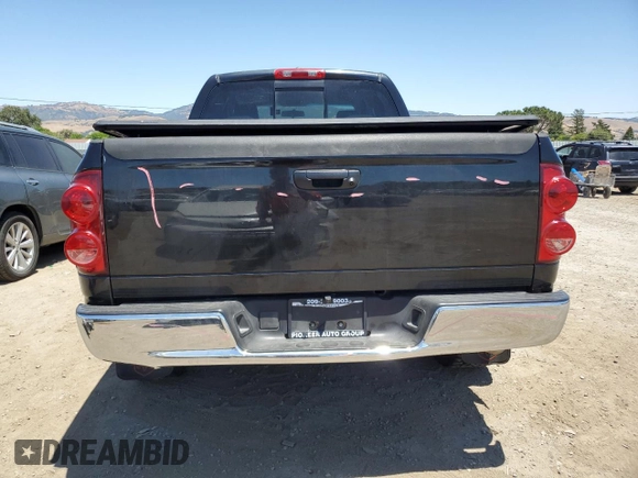 2008 Dodge 1500 SLT z VIN 1D7HA18218J125404, wystawiony jako Copart lot #58545215 z przebiegiem 117 548 mil mil oraz Szkoda całkowita • Salvage title. Historia ofert i sprzedaży dostępna na DreamBid. Obrazek 6.