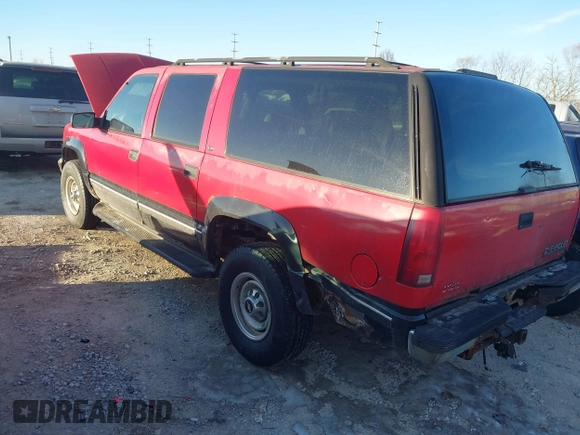1999 Chevrolet Suburban with VIN 1GNGK26J8XJ377255, listed as a IAAI auction lot 41428307 with 250,000 mi miles. Bid and sale history available at carsss.com. Image 2.