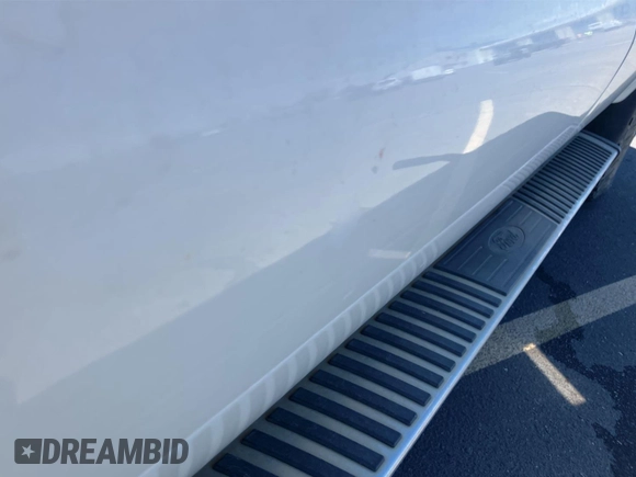 2011 Ford F-250 XL with VIN 1FT7W2BT7BEC63768, listed as a IAAI auction lot 42833330 with 293,135 mi miles and . Bid and sale history available at DreamBid. Image 32.